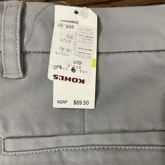 IZOD Pants Sportflex Men’s 30x32 Flat Front NWT - Picture 5 of 5